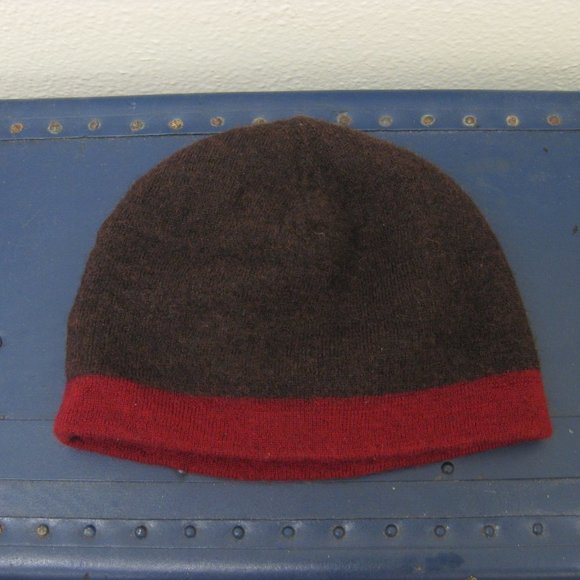 GAP Other - NWOT GAP brown and red merino wool hat